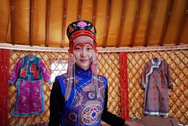 国家级文化遗产·蒙古族「服饰刺绣」的工艺和领悟（档案版）