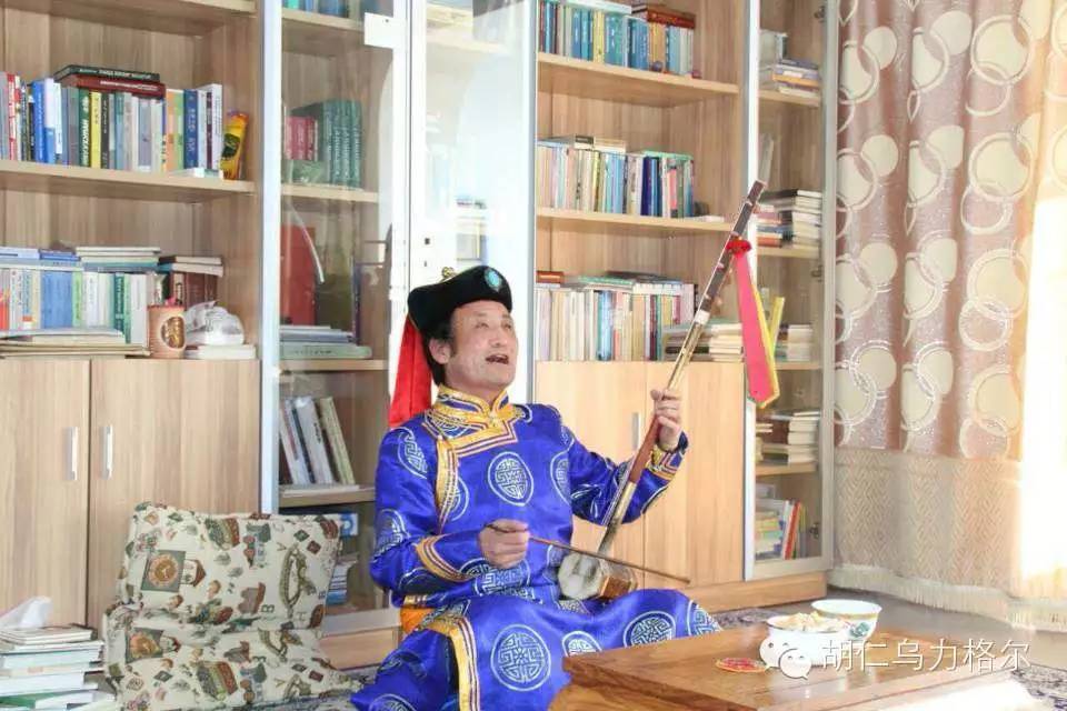 乌力吉图胡尔奇简介