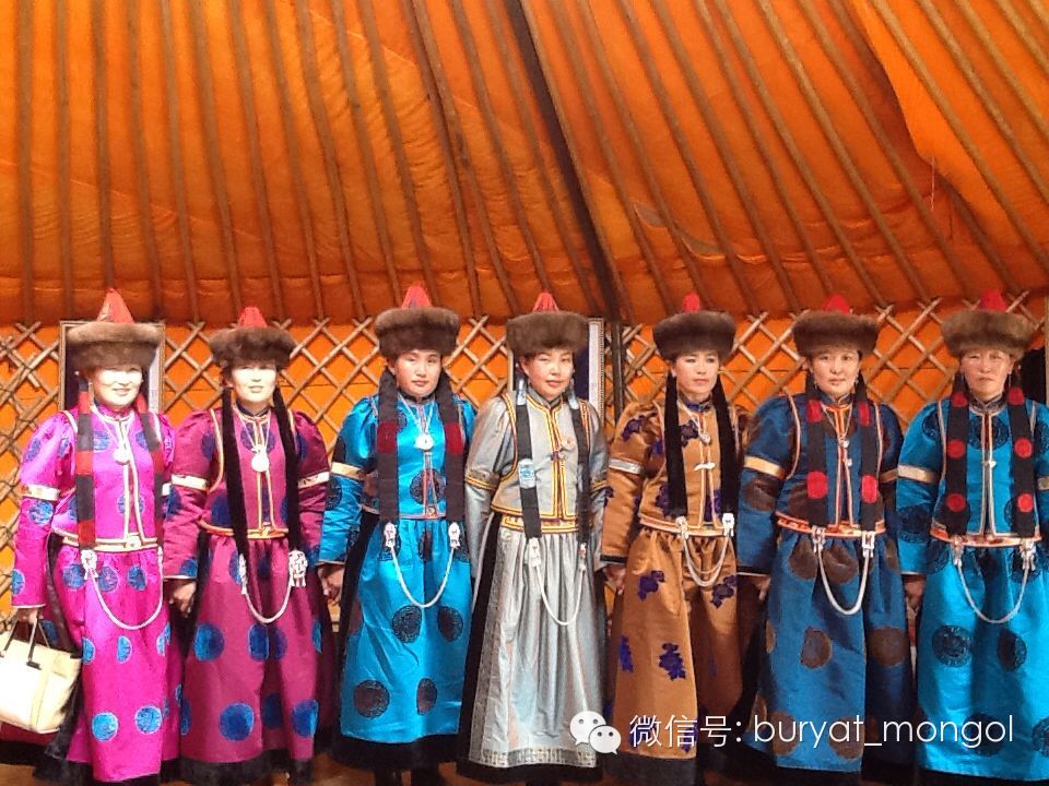 布里亚特蒙古族服装中的线形艺术设计探微