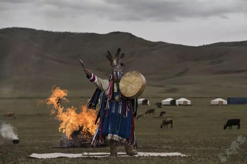 英国《卫报》(the guardian):蒙古的萨满祭祀仪式(高清组图)