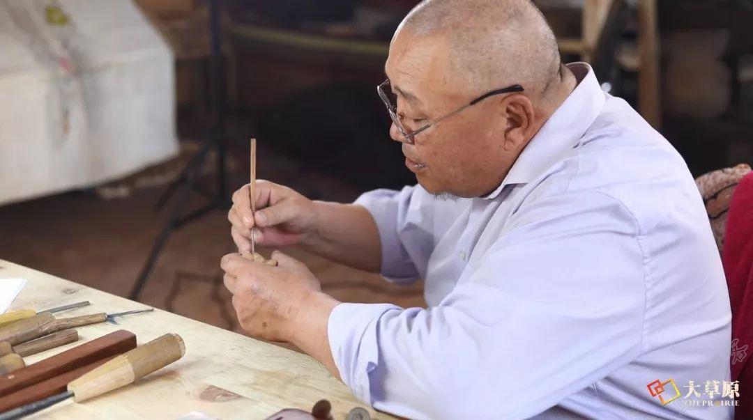 有38年工作经验的蒙古国雕刻师，为什么将蒙古包称为“会呼吸的建筑”？