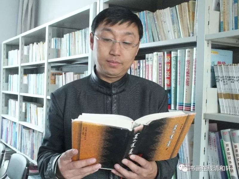 艺执著而韵生 ——记著名蒙古文书法家七斤