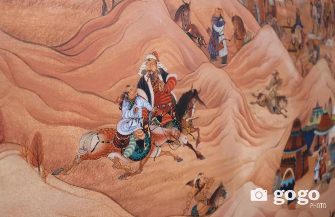14米长的成吉思汗绘画作品亮相蒙古国乌兰巴托 第1张