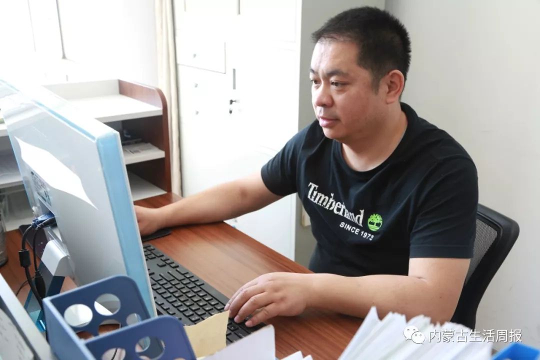 厉害!80后“制造”的蒙古元素壁纸打入了跨国市场! 第8张 厉害!80后“制造”的蒙古元素壁纸打入了跨国市场! 第8张