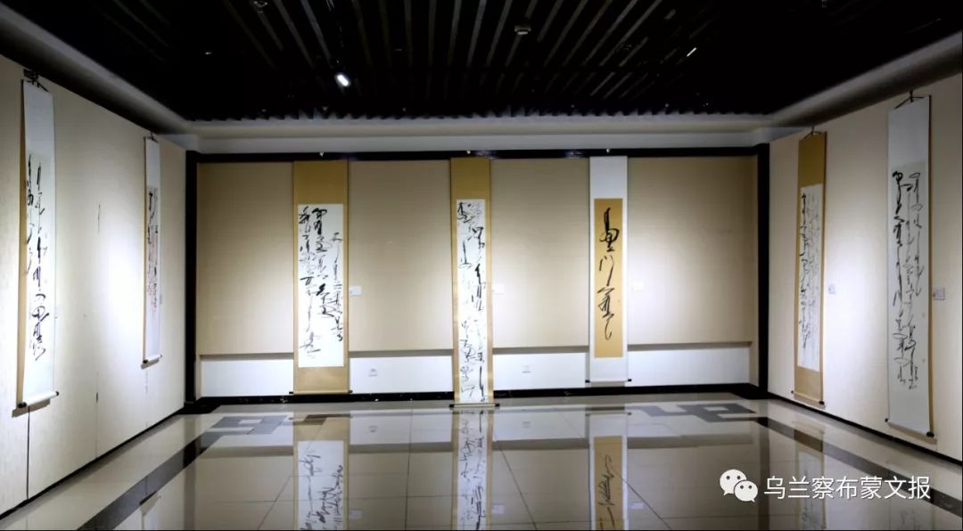 《蒙古文化魂宝——巴图巴雅尔蒙古文书法展》在呼和浩特举办 第25张