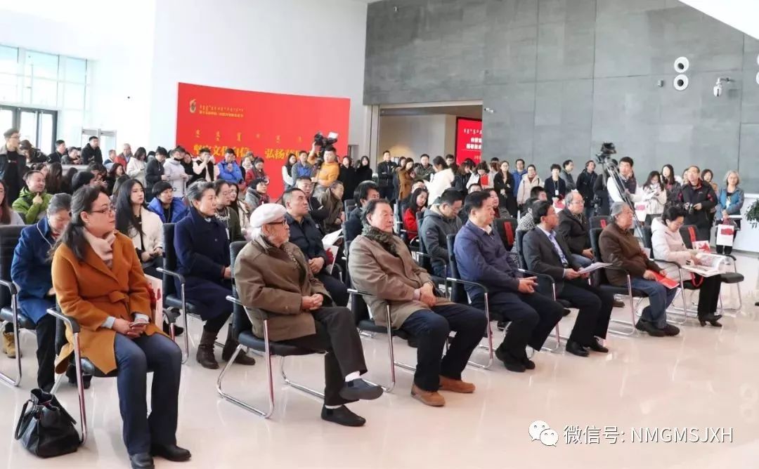 “弘扬乌兰牧骑精神”内蒙古乌兰牧骑主题美术作品展览开幕 第2张 “弘扬乌兰牧骑精神”内蒙古乌兰牧骑主题美术作品展览开幕 第2张