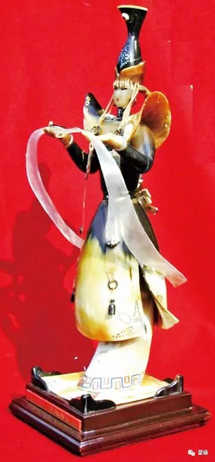 内蒙古工艺美术系列之呼伦贝尔牛角雕 第2张 内蒙古工艺美术系列之呼伦贝尔牛角雕 第2张