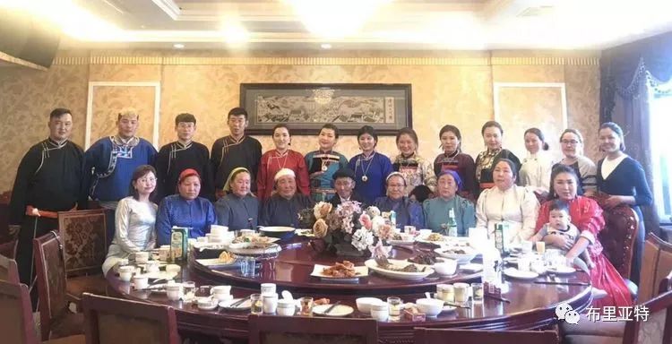【蒙古影像】今夏的布里亚特传统婚礼拉开帷幕 第23张 【蒙古影像】今夏的布里亚特传统婚礼拉开帷幕 第23张