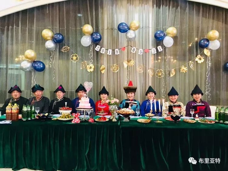 【蒙古影像】今夏的布里亚特传统婚礼拉开帷幕 第33张 【蒙古影像】今夏的布里亚特传统婚礼拉开帷幕 第33张