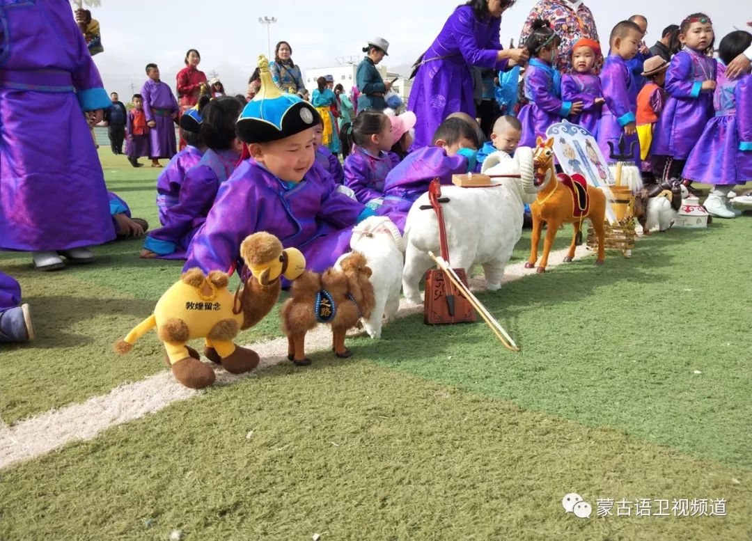 肃北雪山蒙古族孩子们独具特色的六一儿童节 第5张