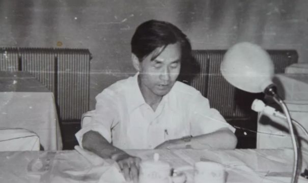 【今日头条】培养11名硕士研究生 8名博士研究生的蒙古族教授 第3张 【今日头条】培养11名硕士研究生 8名博士研究生的蒙古族教授 第3张