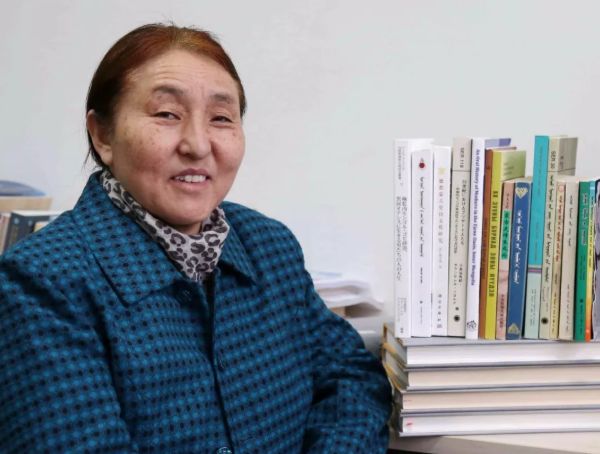 【今日头条】培养11名硕士研究生 8名博士研究生的蒙古族教授 第13张 【今日头条】培养11名硕士研究生 8名博士研究生的蒙古族教授 第13张