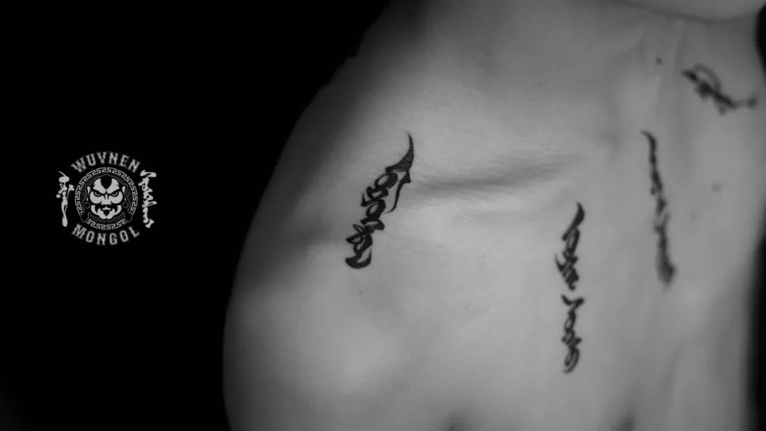 「無南刺青」盛夏来袭 除了花衬衫 我们还需要一个与众不同的蒙古刺青! 第14张 「無南刺青」盛夏来袭 除了花衬衫 我们还需要一个与众不同的蒙古刺青! 第14张