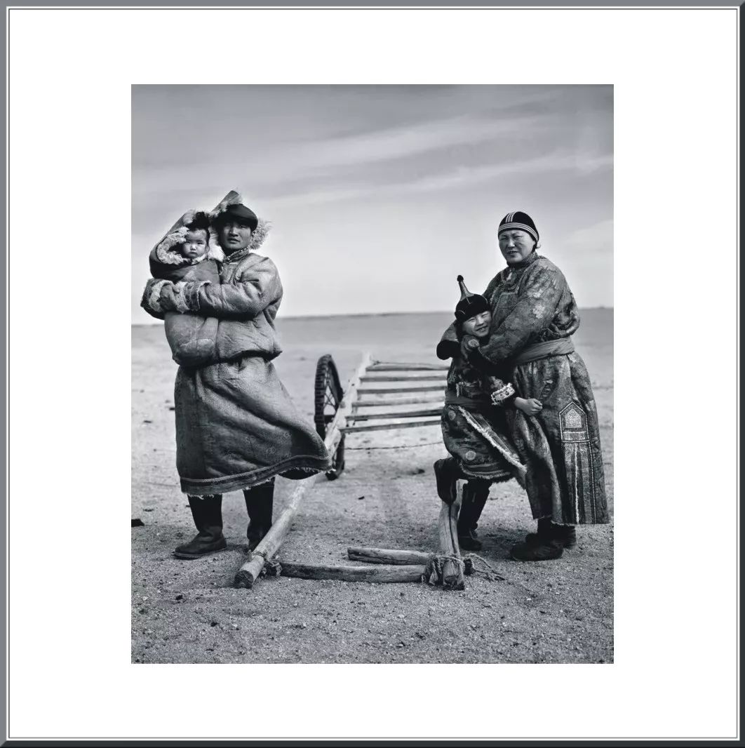 摄影家阿音凭借作品《布里亚特蒙古人》  摘得第九届人像摄影十杰桂冠 第10张