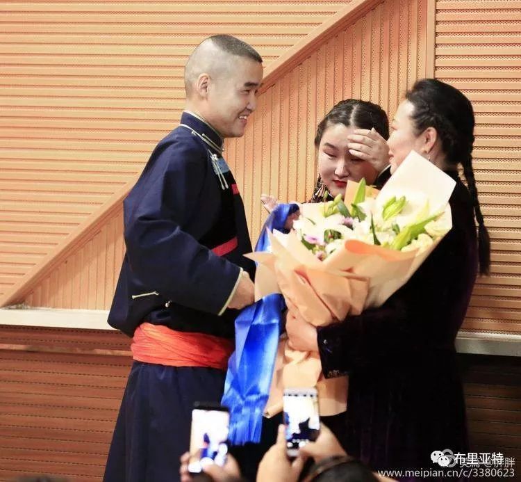 名师出高徒 | 记2016级呼伦贝尔民谣传承班音乐会 第9张 名师出高徒 | 记2016级呼伦贝尔民谣传承班音乐会 第9张