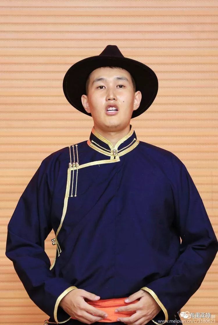 名师出高徒 | 记2016级呼伦贝尔民谣传承班音乐会 第13张 名师出高徒 | 记2016级呼伦贝尔民谣传承班音乐会 第13张