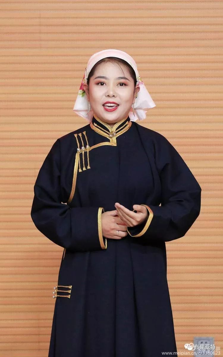 名师出高徒 | 记2016级呼伦贝尔民谣传承班音乐会 第11张 名师出高徒 | 记2016级呼伦贝尔民谣传承班音乐会 第11张