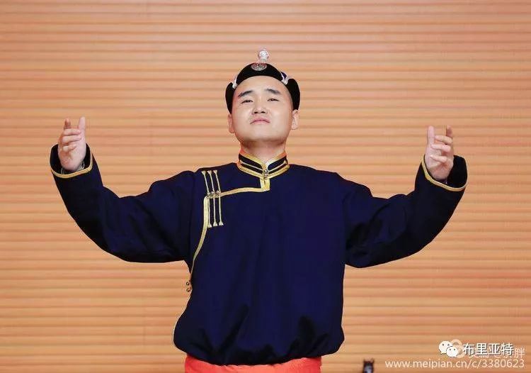 名师出高徒 | 记2016级呼伦贝尔民谣传承班音乐会 第18张 名师出高徒 | 记2016级呼伦贝尔民谣传承班音乐会 第18张