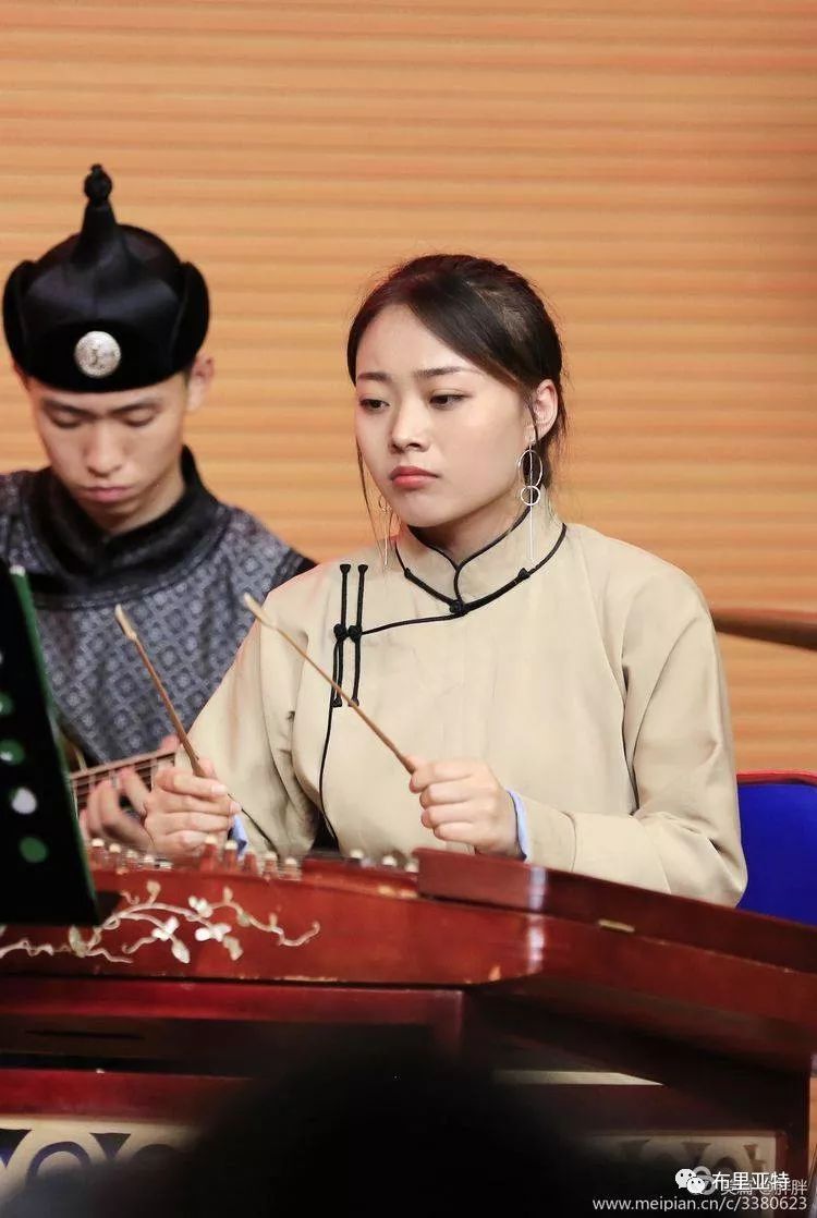 名师出高徒 | 记2016级呼伦贝尔民谣传承班音乐会 第27张 名师出高徒 | 记2016级呼伦贝尔民谣传承班音乐会 第27张