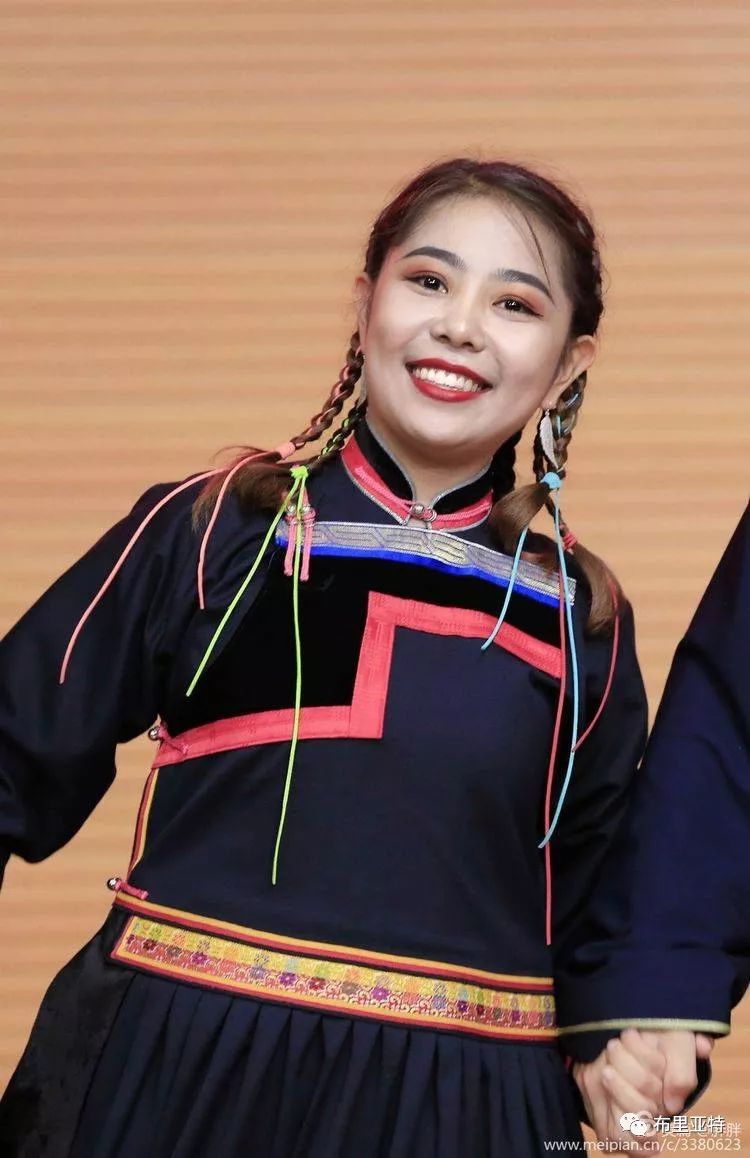 名师出高徒 | 记2016级呼伦贝尔民谣传承班音乐会 第32张 名师出高徒 | 记2016级呼伦贝尔民谣传承班音乐会 第32张