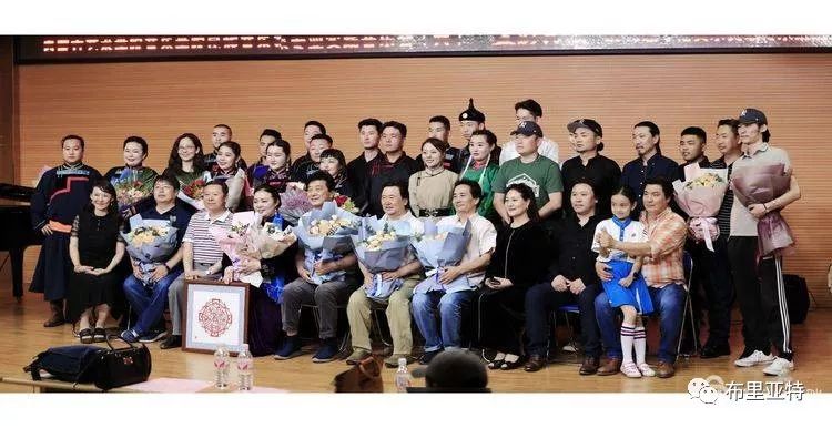 名师出高徒 | 记2016级呼伦贝尔民谣传承班音乐会 第53张 名师出高徒 | 记2016级呼伦贝尔民谣传承班音乐会 第53张