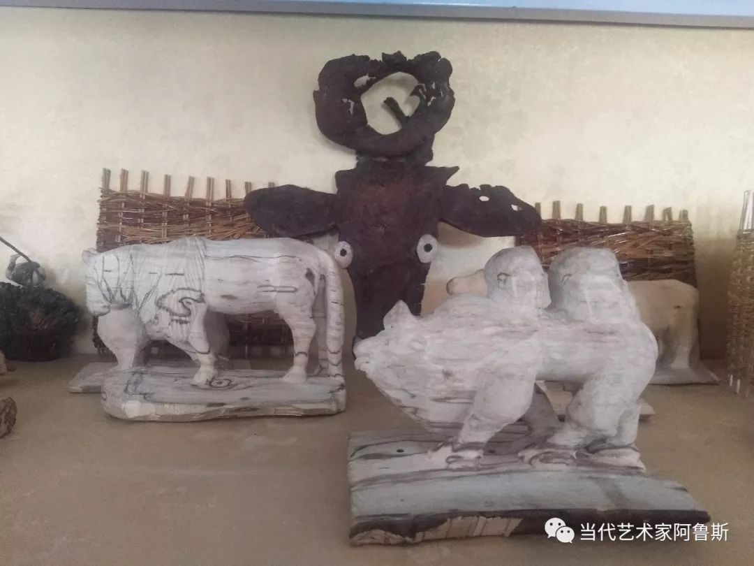 锡林郭勒草原民间艺人阿拉腾敖都的根雕艺术作品欣赏 第14张 锡林郭勒草原民间艺人阿拉腾敖都的根雕艺术作品欣赏 第14张