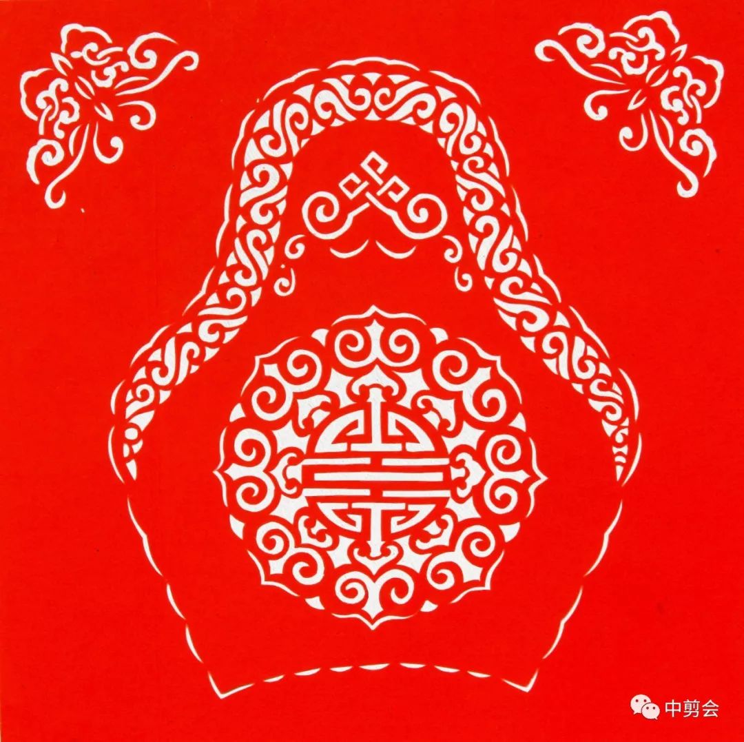 游唱游剪——记荣凤敏与她剪纸艺术中的草原风韵 第27张 游唱游剪——记荣凤敏与她剪纸艺术中的草原风韵 第27张