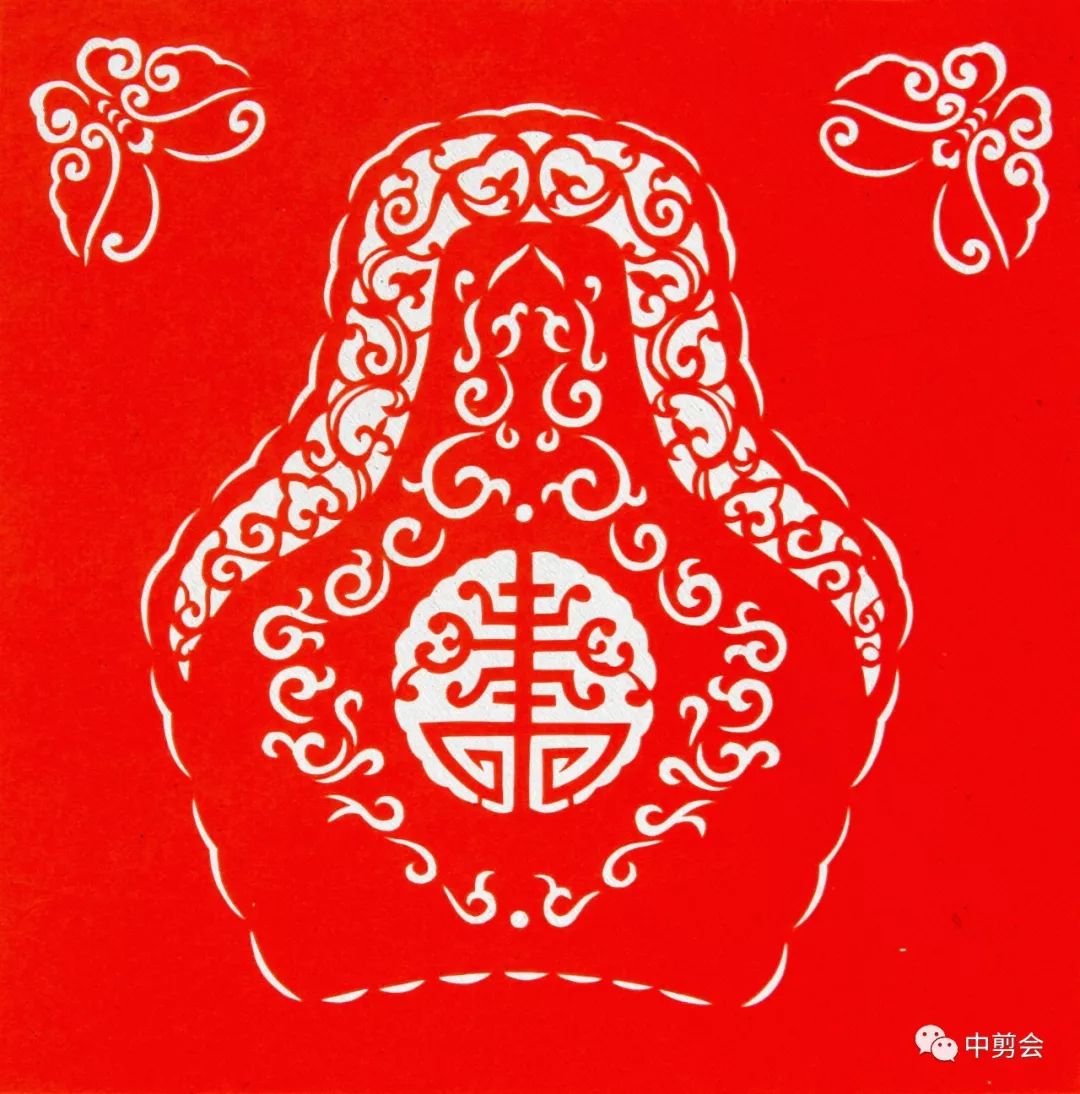 游唱游剪——记荣凤敏与她剪纸艺术中的草原风韵 第28张 游唱游剪——记荣凤敏与她剪纸艺术中的草原风韵 第28张