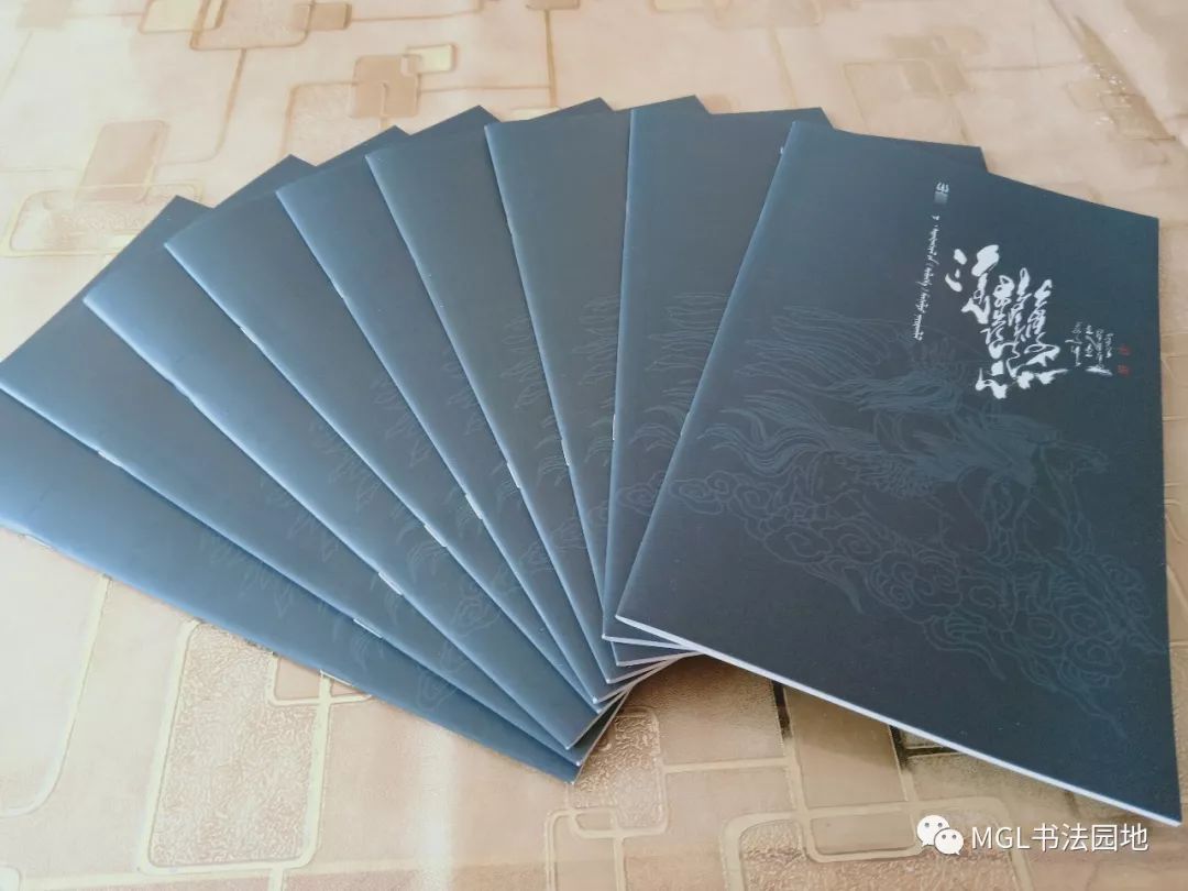 宝音陶格陶“乌珠穆沁”主题蒙古文书法展在西乌旗举办 第16张 宝音陶格陶“乌珠穆沁”主题蒙古文书法展在西乌旗举办 第16张