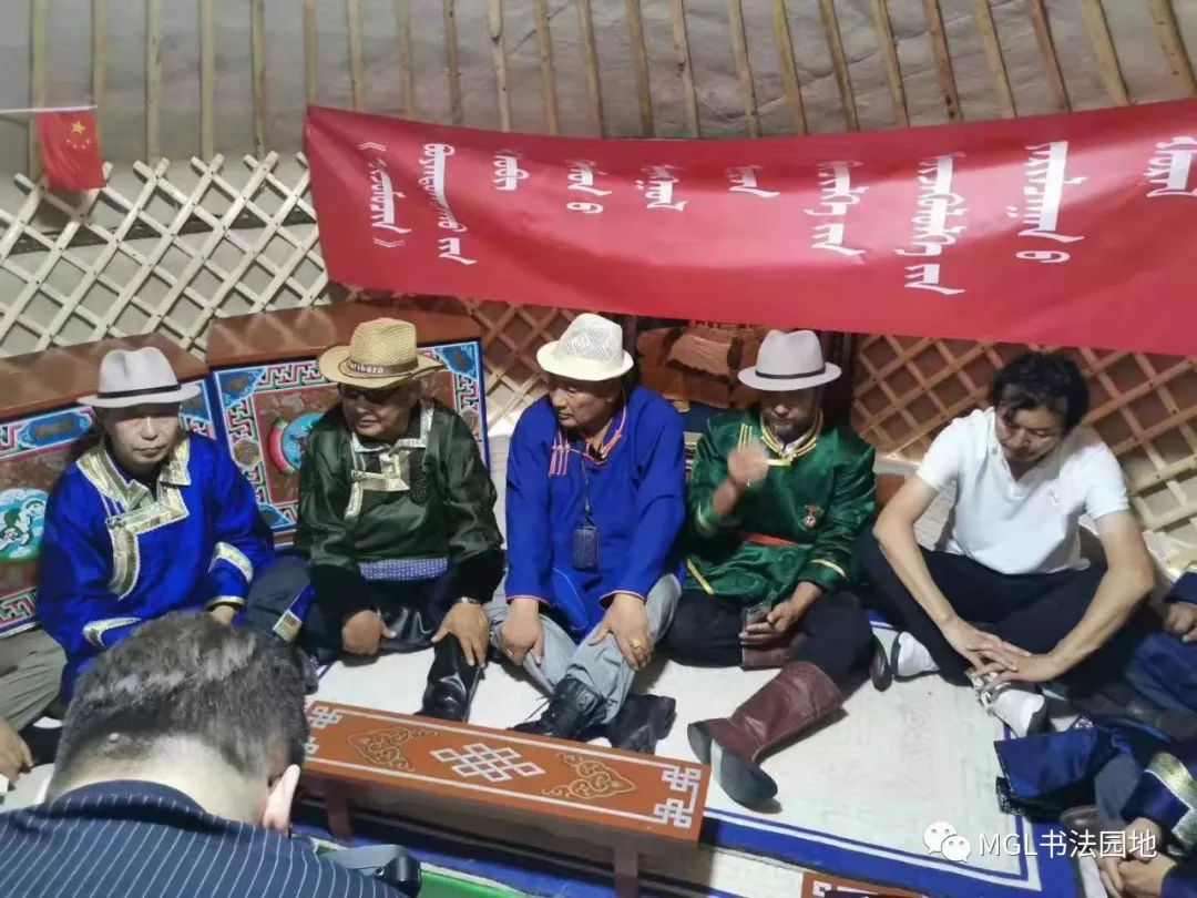 宝音陶格陶“乌珠穆沁”主题蒙古文书法展在西乌旗举办 第35张