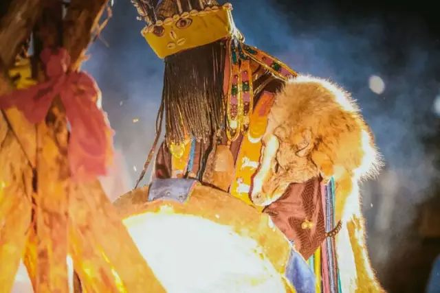 神秘的蒙古族萨满祭火仪式（震撼组图） 第8张