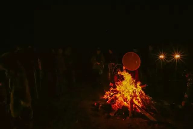 神秘的蒙古族萨满祭火仪式（震撼组图） 第31张
