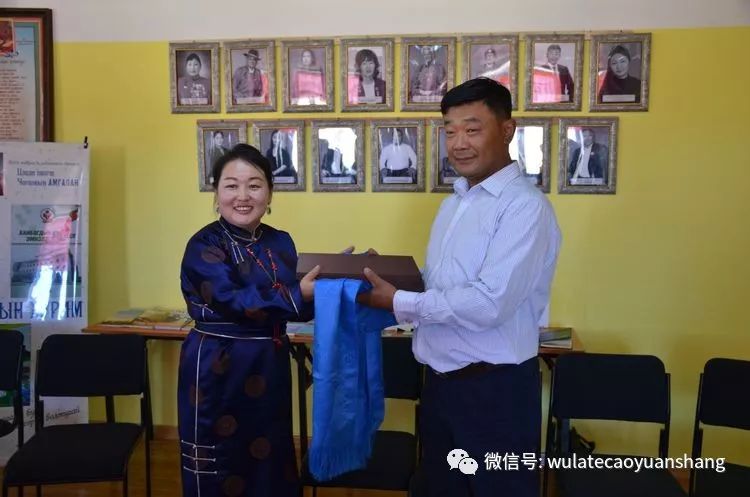 中蒙书法交流在蒙古国南戈壁省进行
