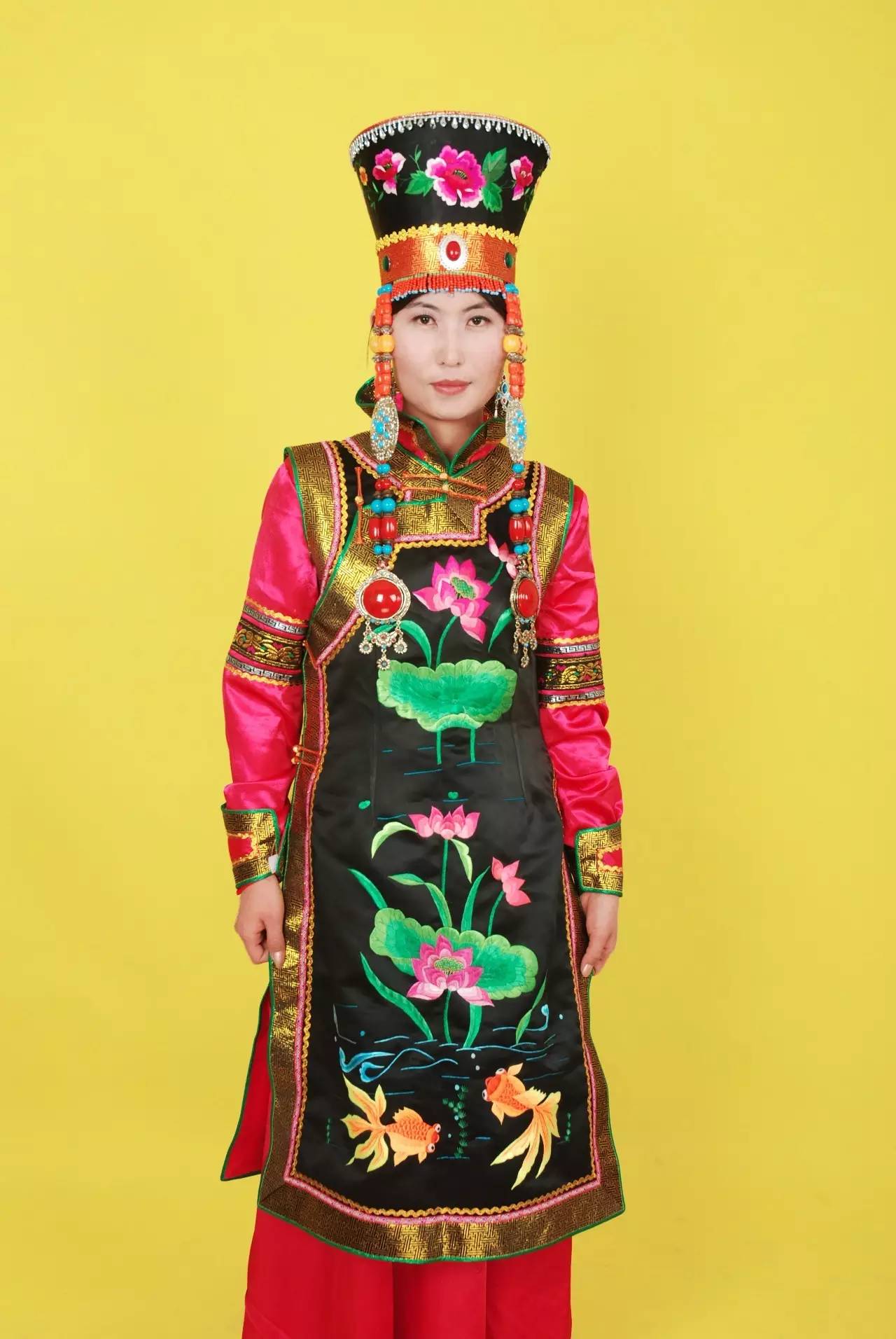 新款蒙古族演出服女装 成人少数民族鸿雁舞蹈服装蒙古袍-阿里巴巴