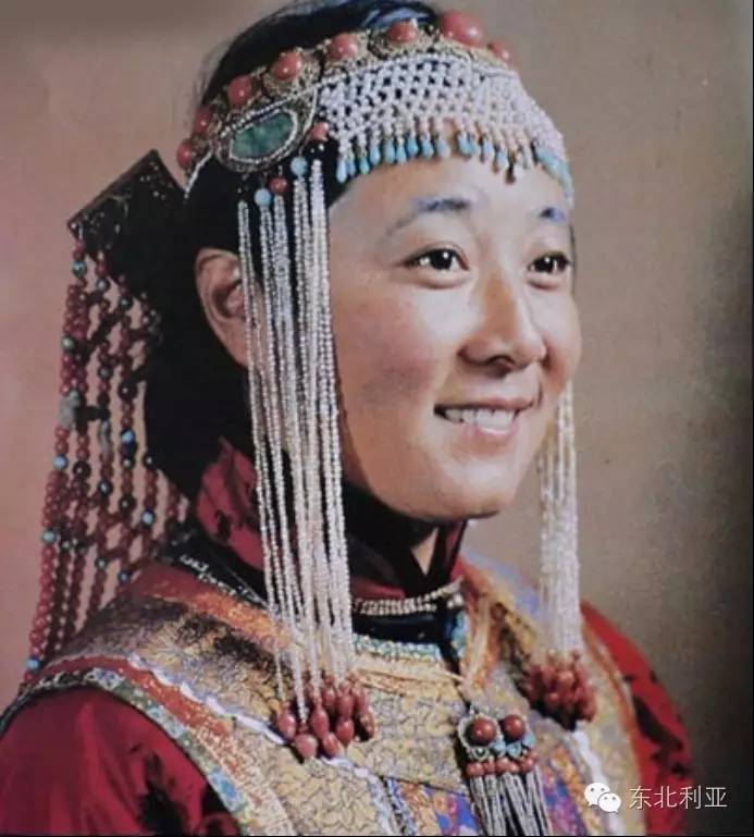 察哈尔蒙古族苏鲁克蒙古族的第二个来源是科尔沁部落苏鲁克牧场的大