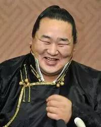 这位蒙古人，他是马云、赵薇的偶像，还和普京、施瓦辛格合过影！