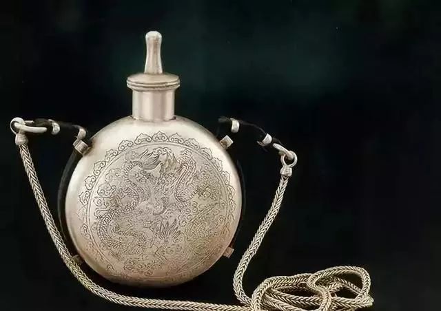 蒙古族生活中的这些文物,同时又是艺术品巅峰之作 第5张 蒙古族生活中的这些文物,同时又是艺术品巅峰之作 第5张