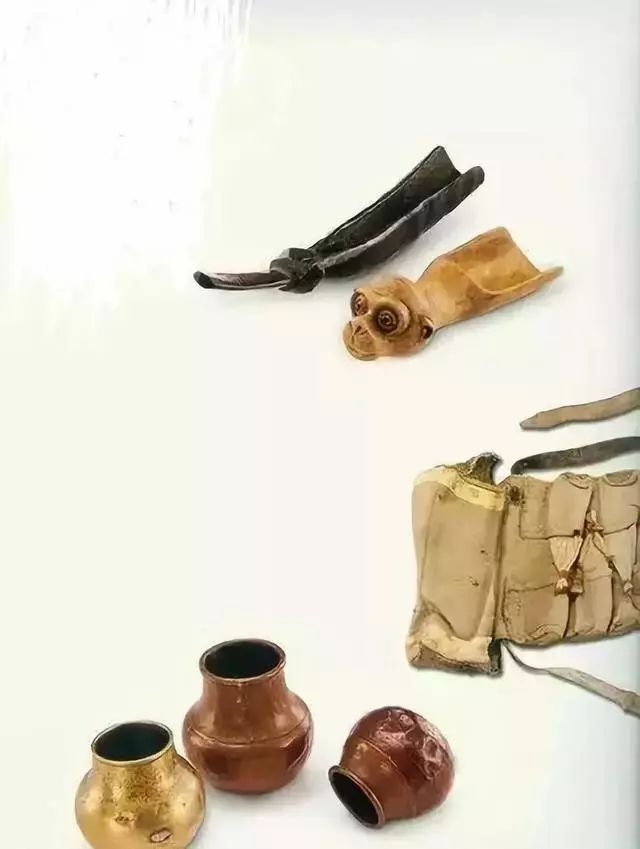蒙古族生活中的这些文物,同时又是艺术品巅峰之作 第11张 蒙古族生活中的这些文物,同时又是艺术品巅峰之作 第11张