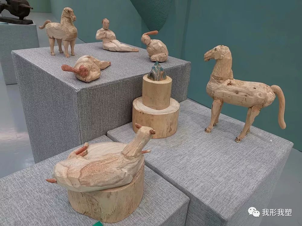 【雕塑展览】庆祝中华人民共和国成立70周年“蒙古马·雕塑·研究”展 第35张 【雕塑展览】庆祝中华人民共和国成立70周年“蒙古马·雕塑·研究”展 第35张