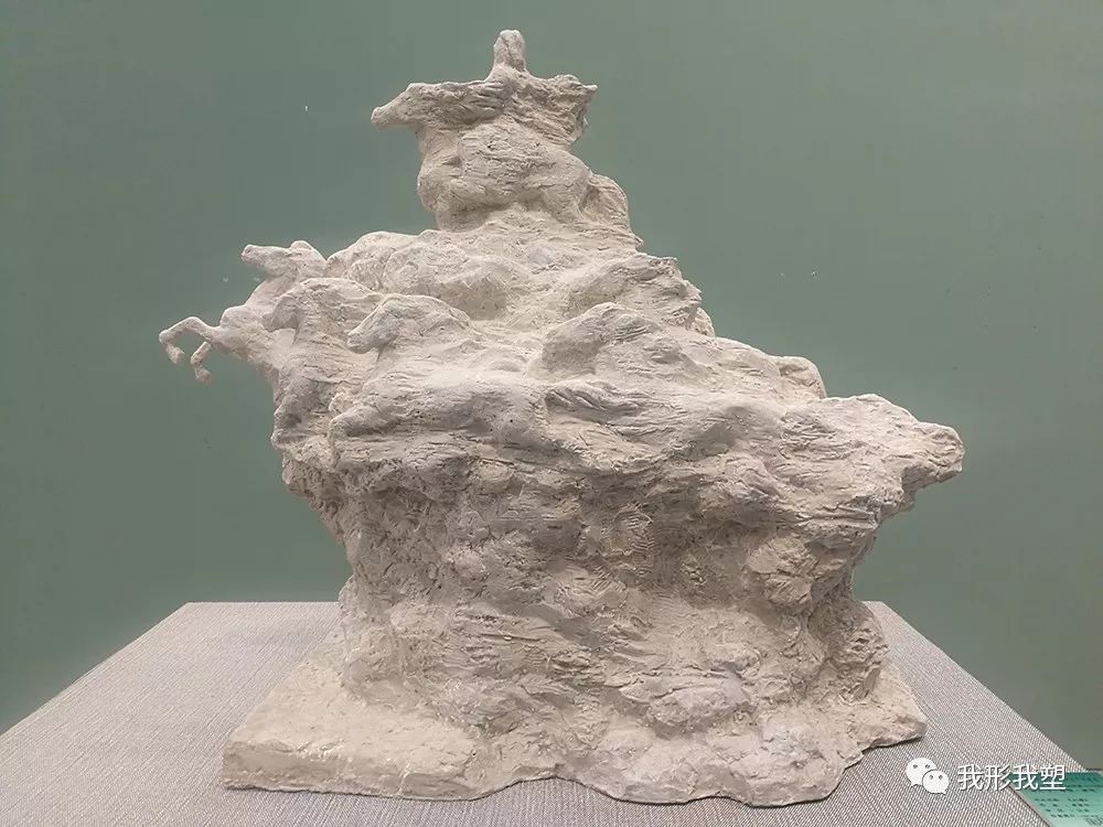 【雕塑展览】庆祝中华人民共和国成立70周年“蒙古马·雕塑·研究”展 第37张 【雕塑展览】庆祝中华人民共和国成立70周年“蒙古马·雕塑·研究”展 第37张