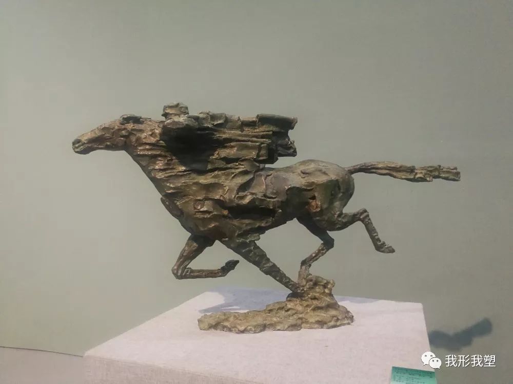 【雕塑展览】庆祝中华人民共和国成立70周年“蒙古马·雕塑·研究”展 第36张 【雕塑展览】庆祝中华人民共和国成立70周年“蒙古马·雕塑·研究”展 第36张