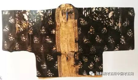 【考古百科】元代蒙古族的服饰——云想衣裳系列
