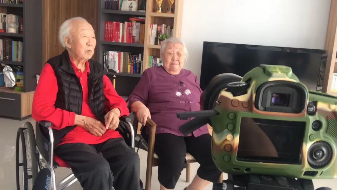 身边的名家丨剧作家超克图纳仁和琴子 第2张 身边的名家丨剧作家超克图纳仁和琴子 第2张 身边的名家丨剧作家超克图纳仁和琴子 蒙古文化