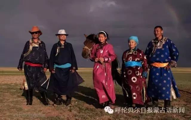 乌珠穆沁草原上的巴尔虎人（蒙古文 )
