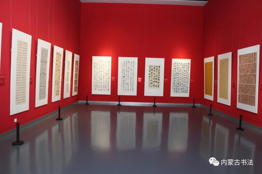 第四届内蒙古自治区青年书法篆刻作品展在内蒙古美术馆展出
